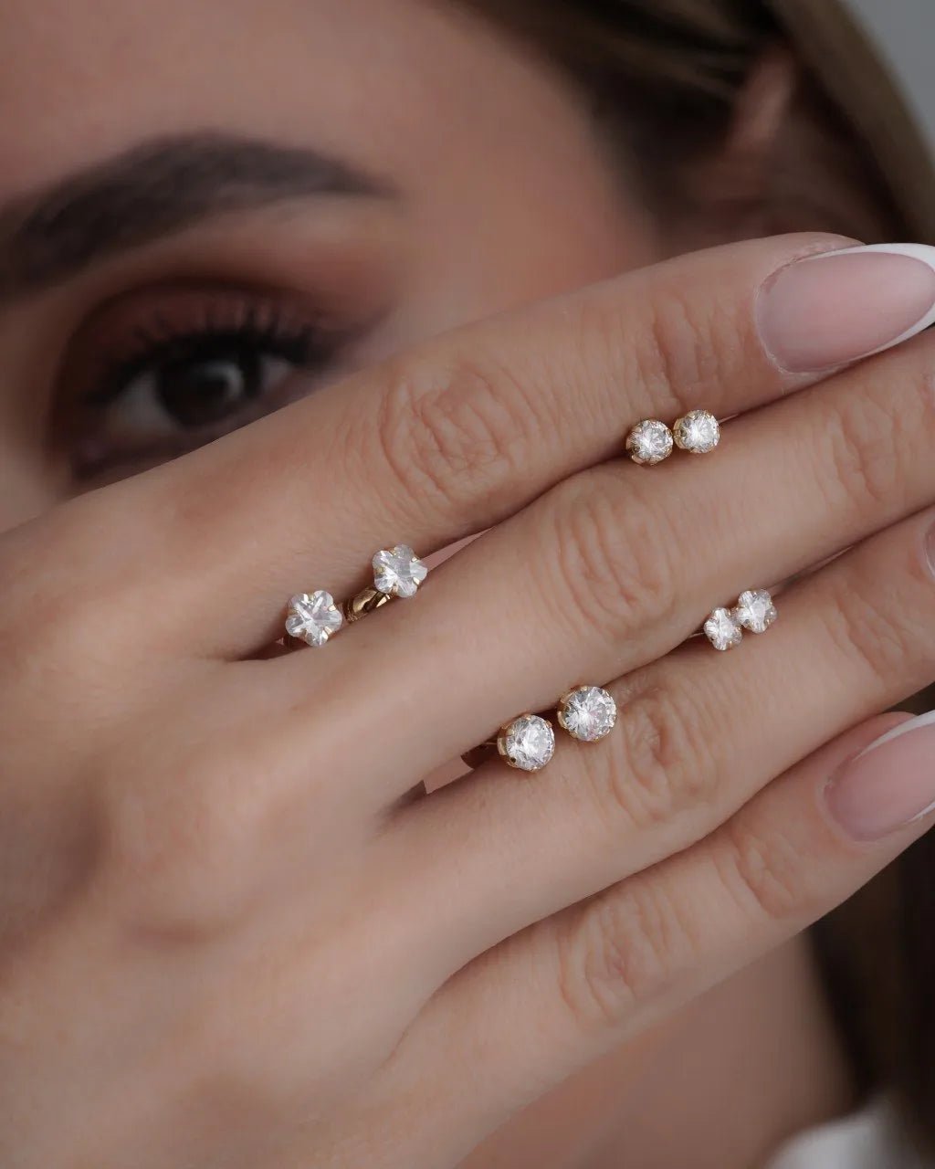 Solitaire Stud SB 4 mm