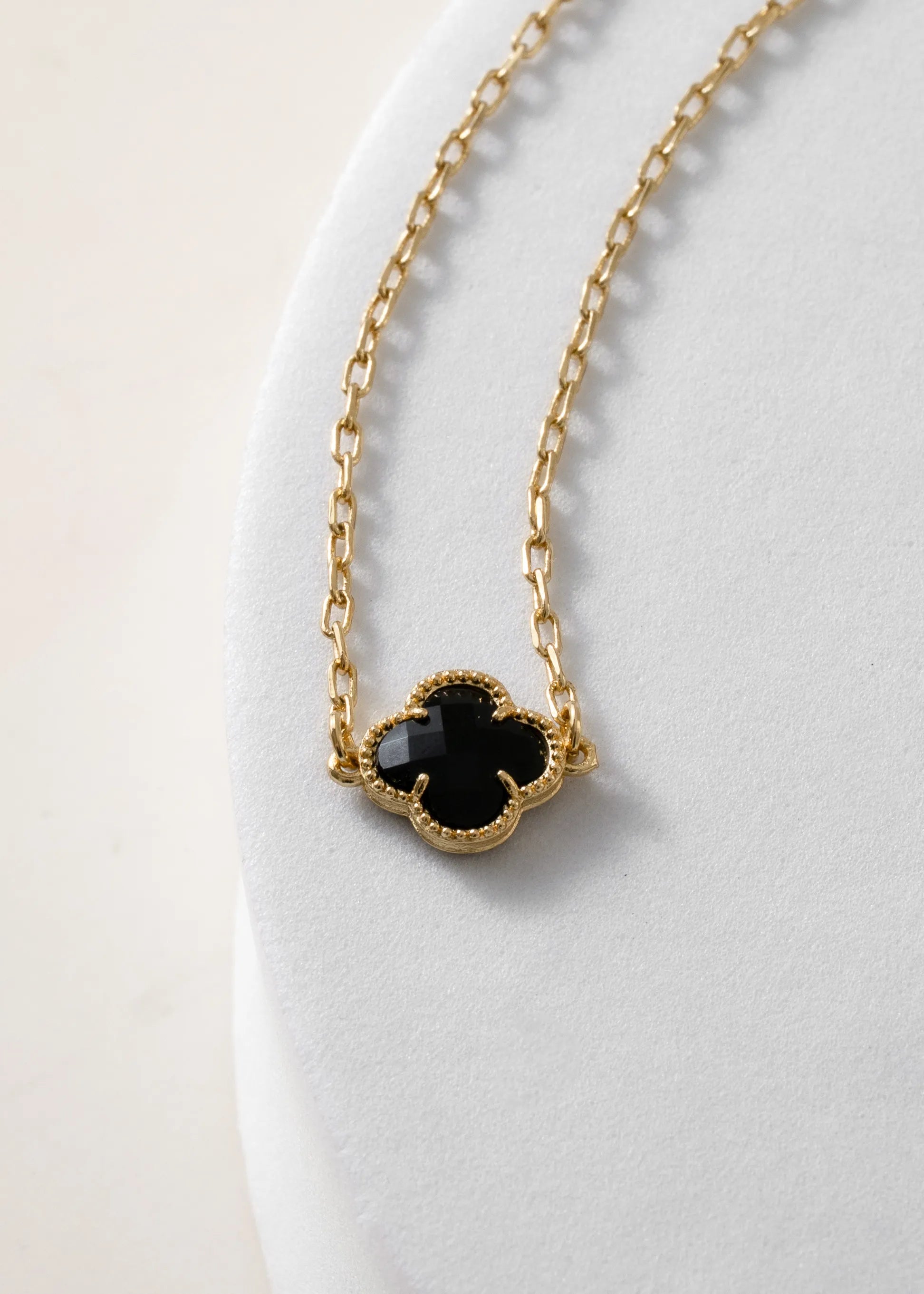VC Black Necklace 42 cm + Extender