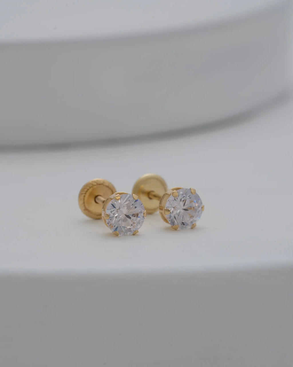 Solitaire Stud SB 5 mm