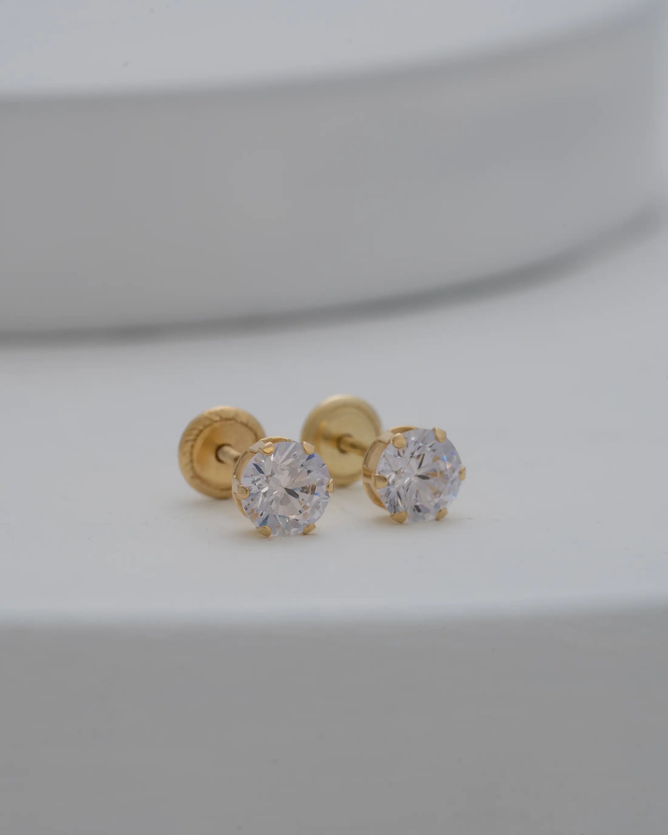 Solitaire Stud SB 5 mm